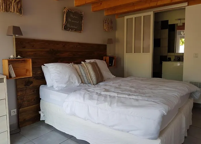 Bed & Breakfast Monta Ocean 3*